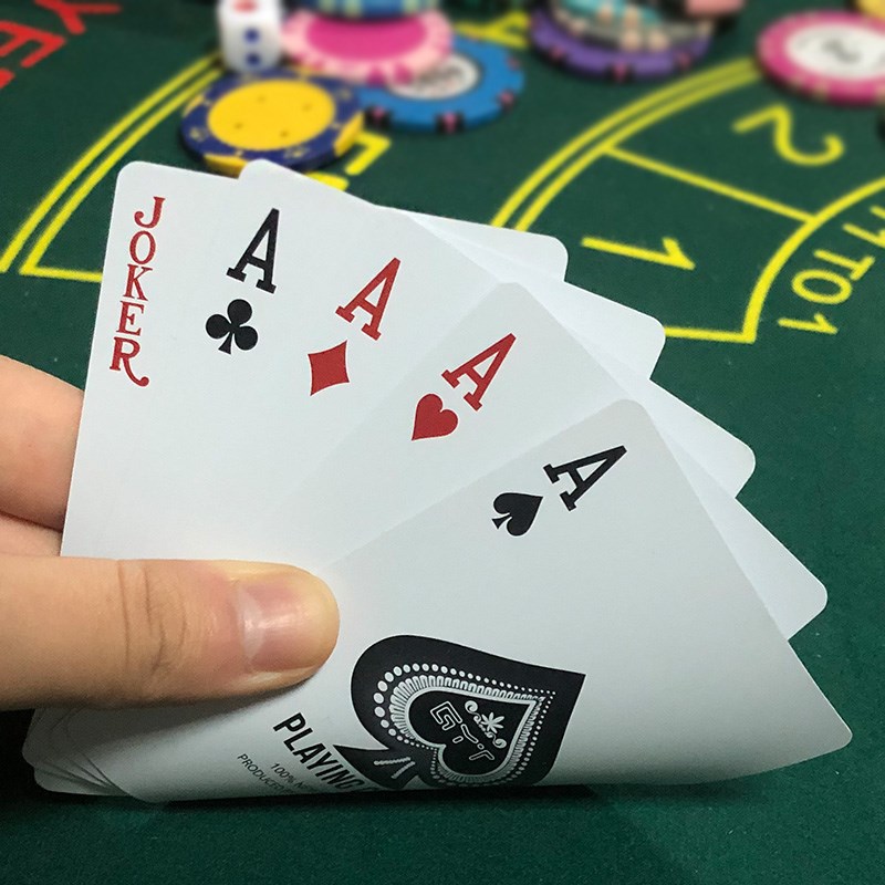 Board Game Viral - 2Pcs บัตรโป๊กเกอร์พลาสติก100% กันน้ำทนทาน Texas Holdem Poker